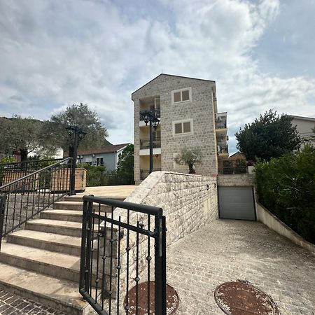 Apartman Tara Tivat Exteriör bild